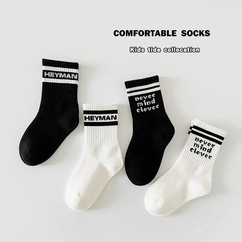

Girls' Socks Autumn Seamless Sweat-Absorbing Sports Socks Autumn Winter Korean Style Black and White Letter Children's Mid-Calf