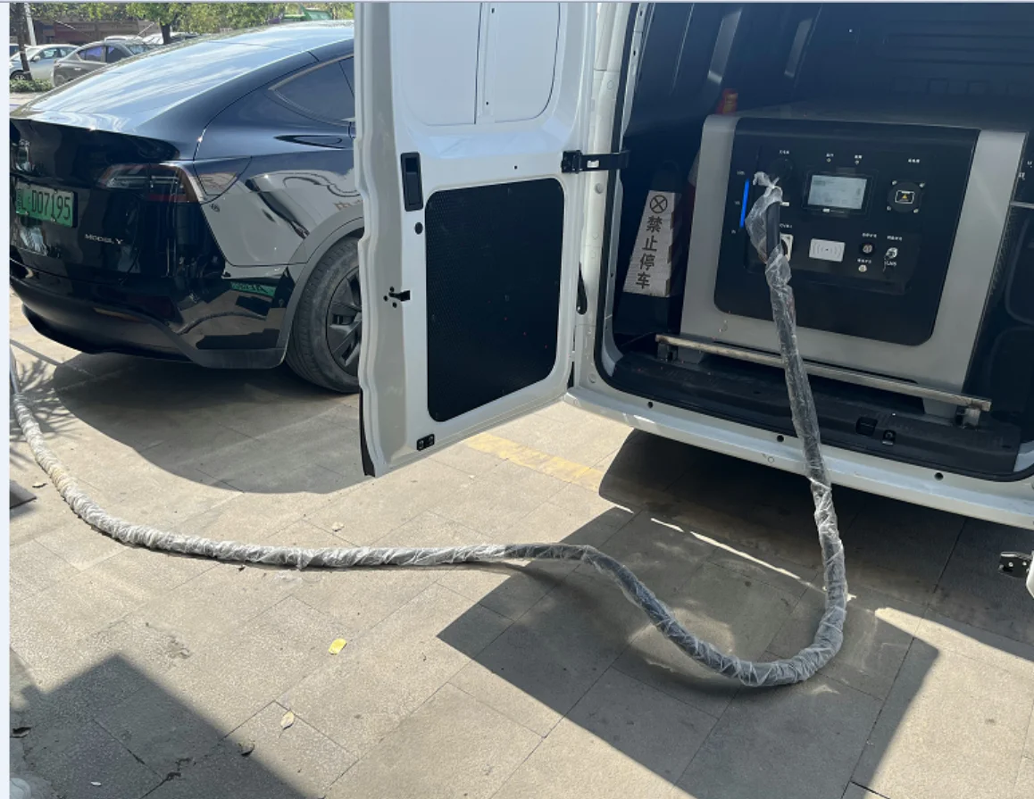 New 141kWh IP54 Mobile EV Fast Charging Station Floor-Mounted DC Mobile CCS Out-Of-Battery Emergency Charger 120KW Chademo CCS2