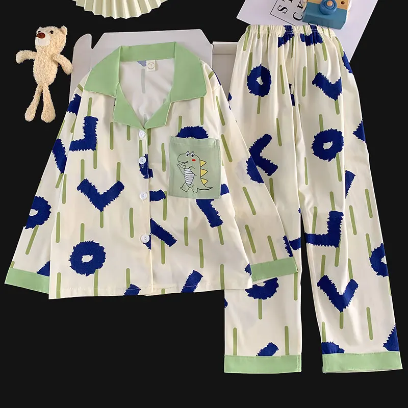 Pajama set with cartoon pattern, a long-sleeved top and matching pants, comfortable homewear