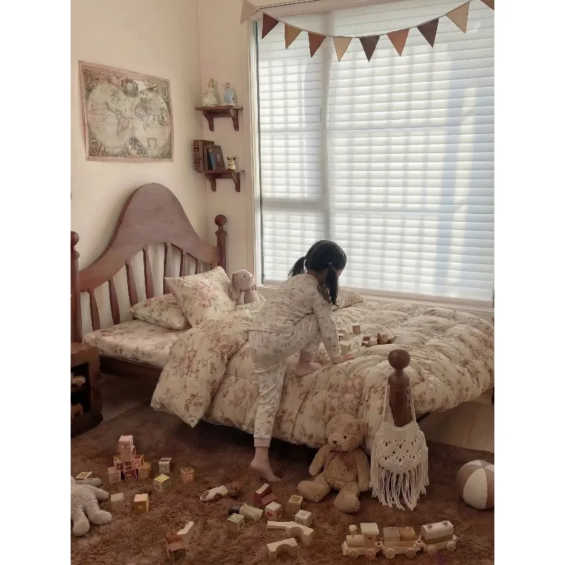 

French retro bed Windsor bed girl princess new Chinese antique full solid wood American bed