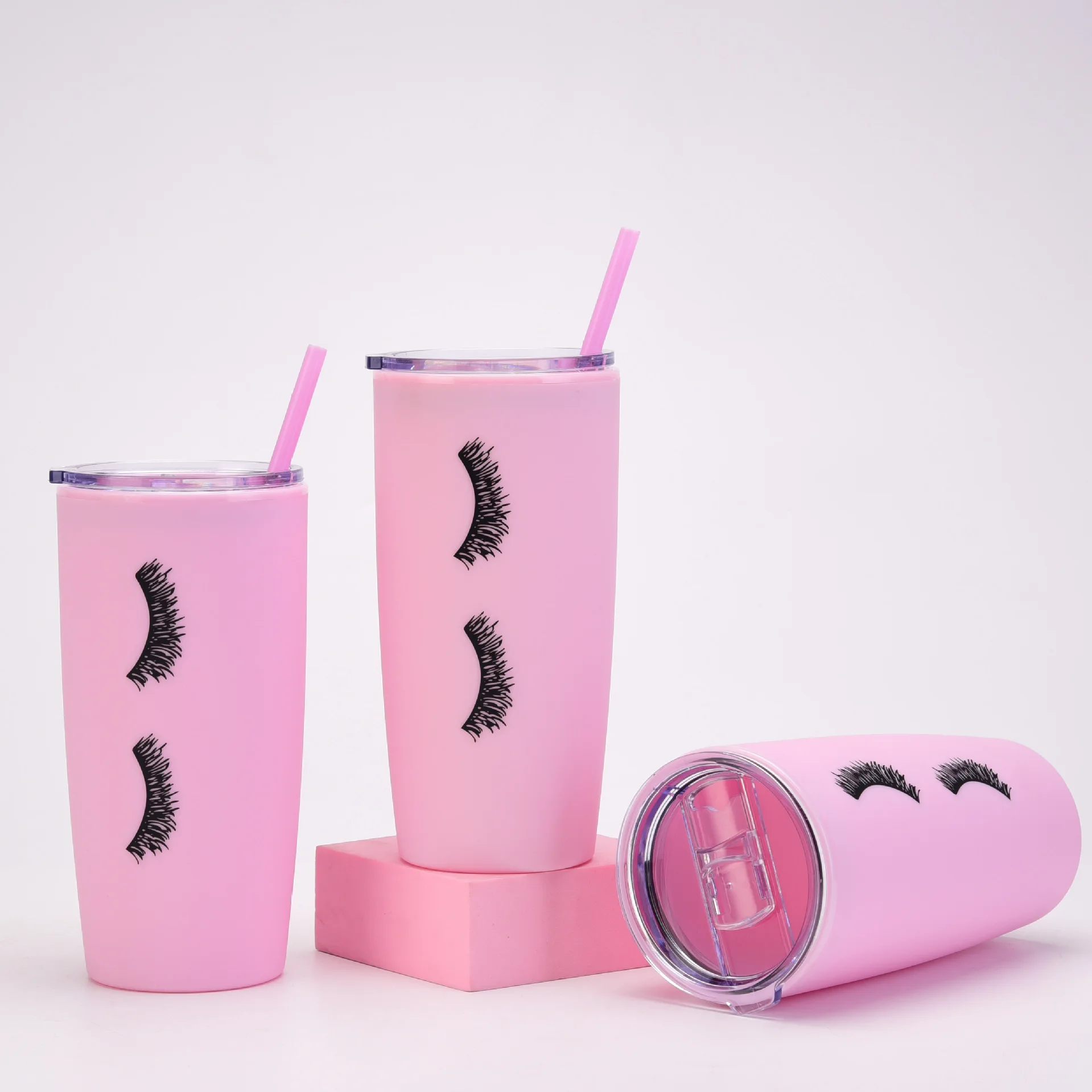 Creative 20oz Pink Eyelashes Juice Water Cup Plastic Travel Car Cup with Lid Straw Double Wall Coffee Cup Drinkware Girls Gift