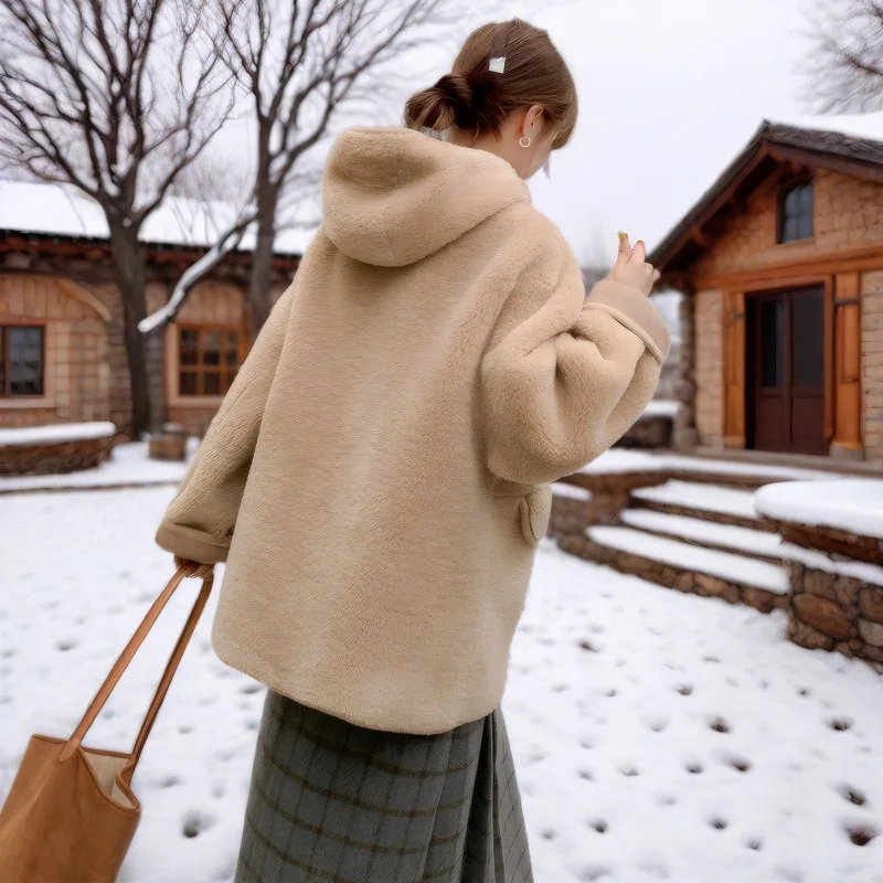 카키색 후드가 달린 양가죽 코트 여성용 겨울 캐주얼 루즈핏 아우터웨어 티-아세테이트 섬유 100% 원단 처리된 제품...