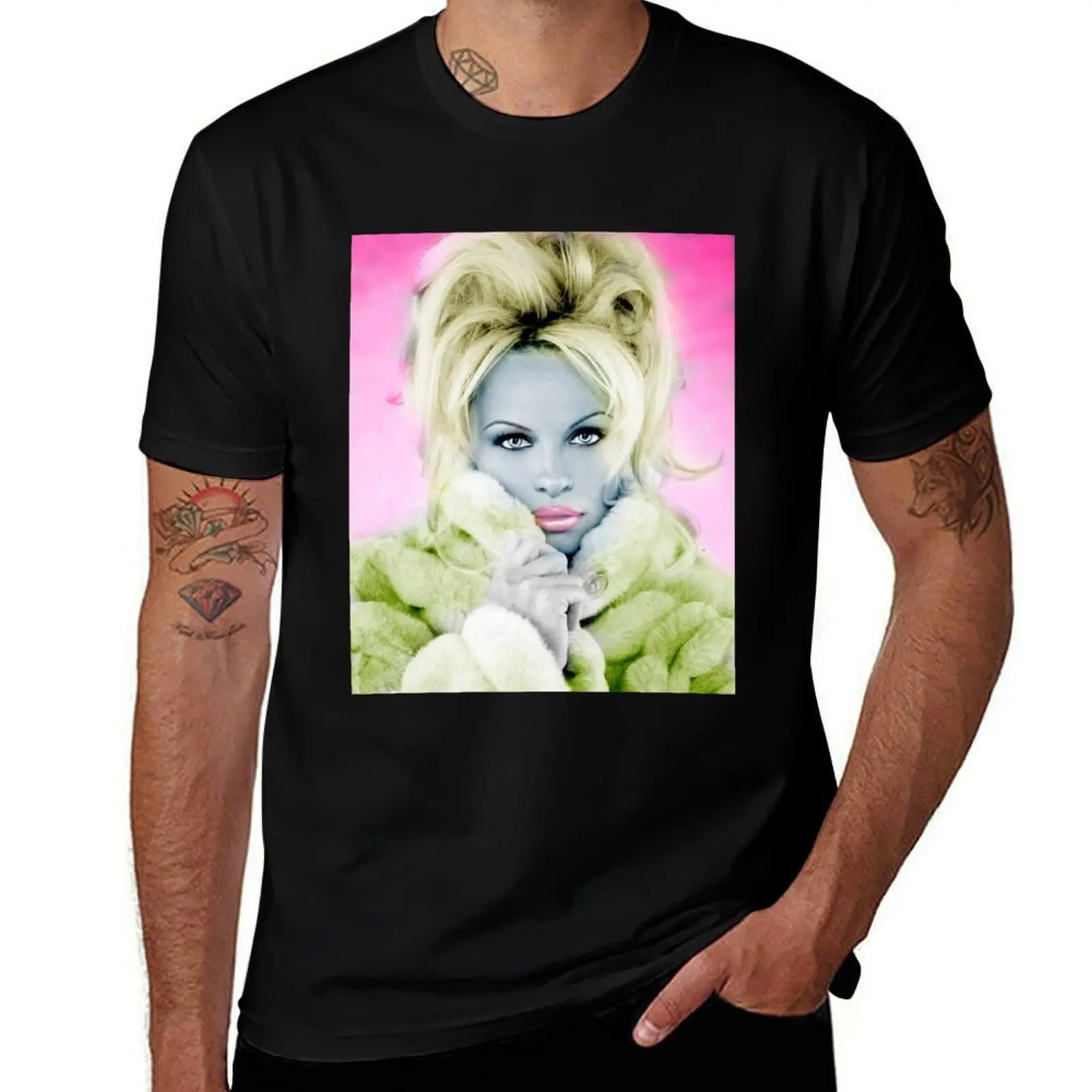 

pamela anderson T-Shirt Urban Style Print T-Shirt