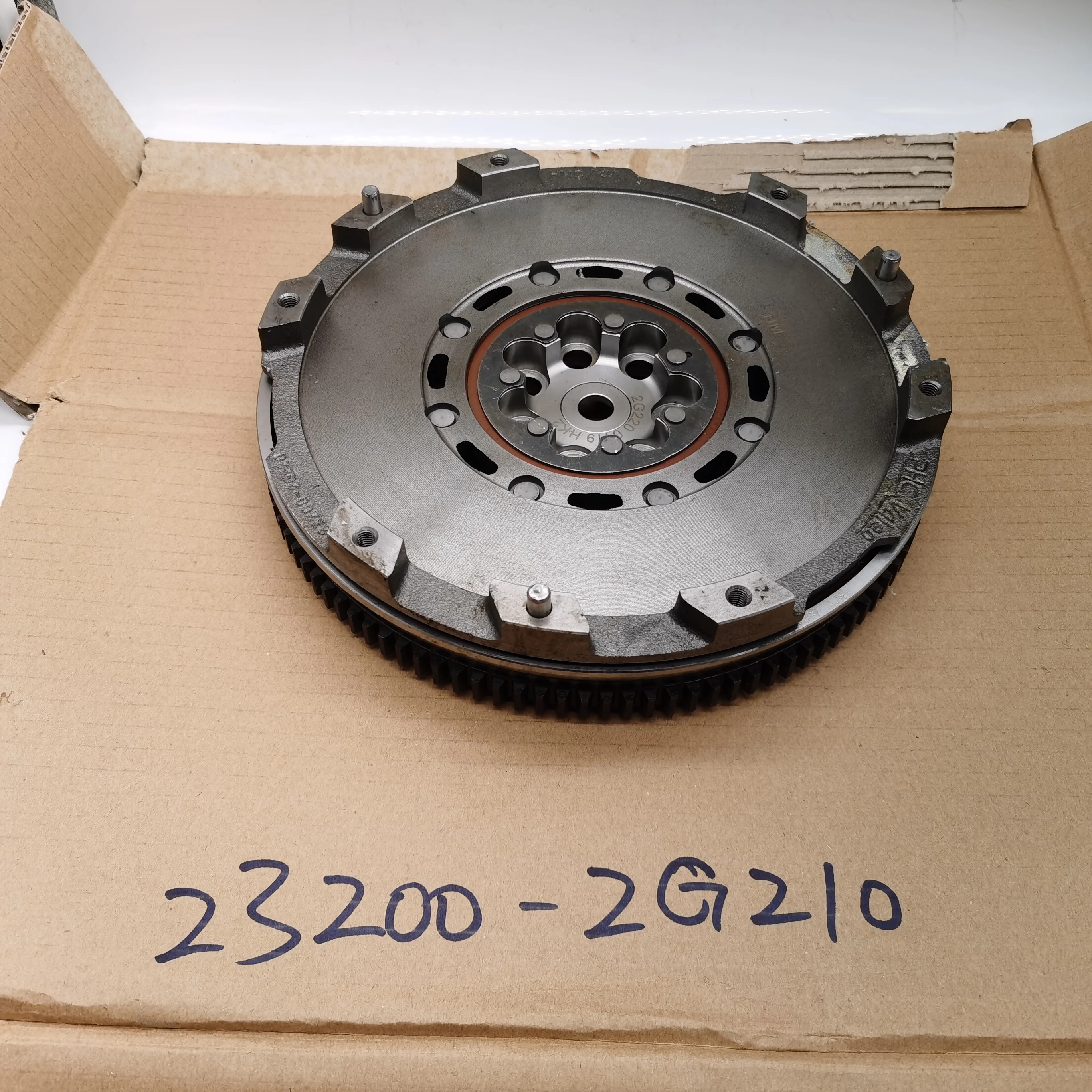 Hot Sell Clutch FlyWheel  for Hyundai Kia Optima SORENTO  Santa Fe 23200-2G210