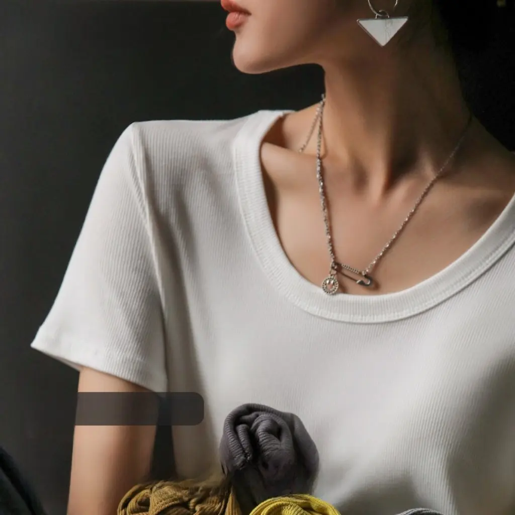 

Women's Slim Fit U-neck T-shirt Short-Sleeved Solid Color Cotton Top Basic All-match Spring And Summer New Arrival