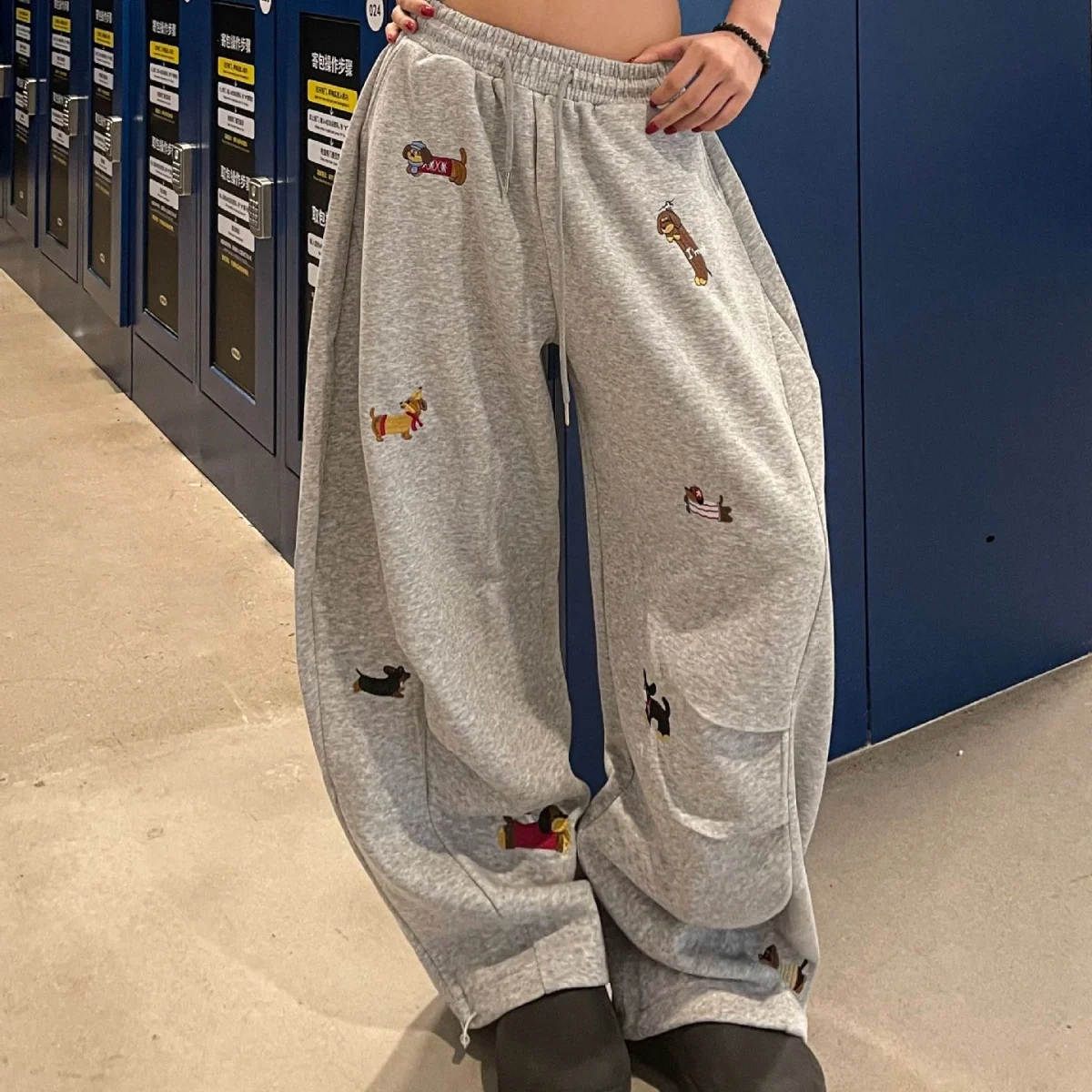 High Street Embroidered Sausage Dog Pants Women's Loose Straight Leg Comfort Sweatpants 2026 New Autumn Spring Casual Pants