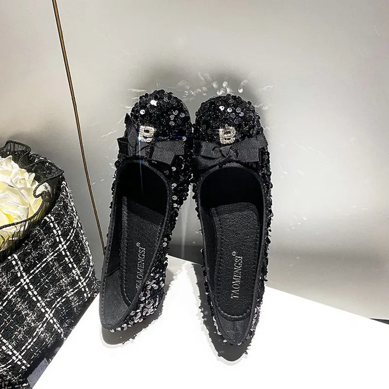

Flat Shoes for Women Spring Autumn 2025 Shallow Mouth Sparkling Sequin Bow Blingbling Plus Size 42 43 41 Kawaii Shoes