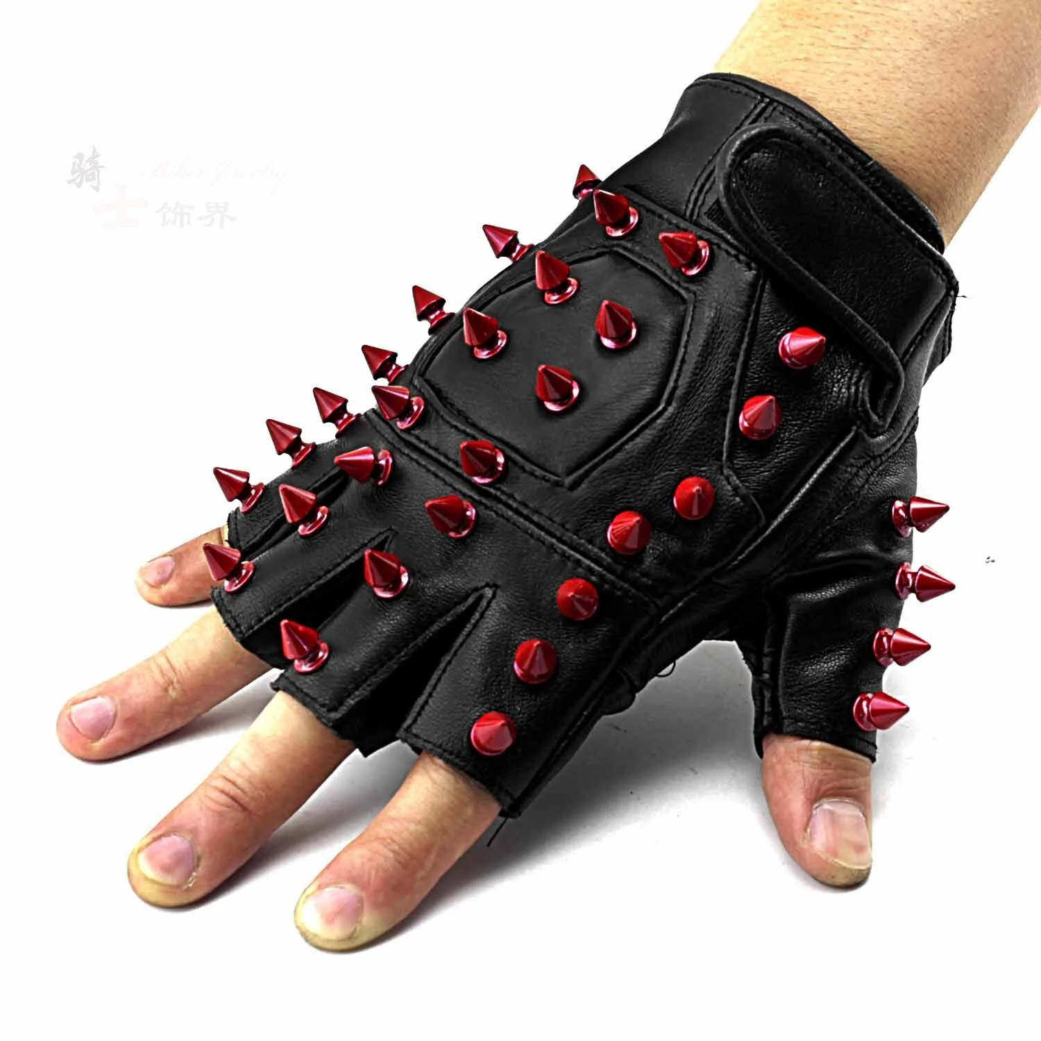 Personalized rivet half finger performance gloves, trendy men's punk leather gloves
