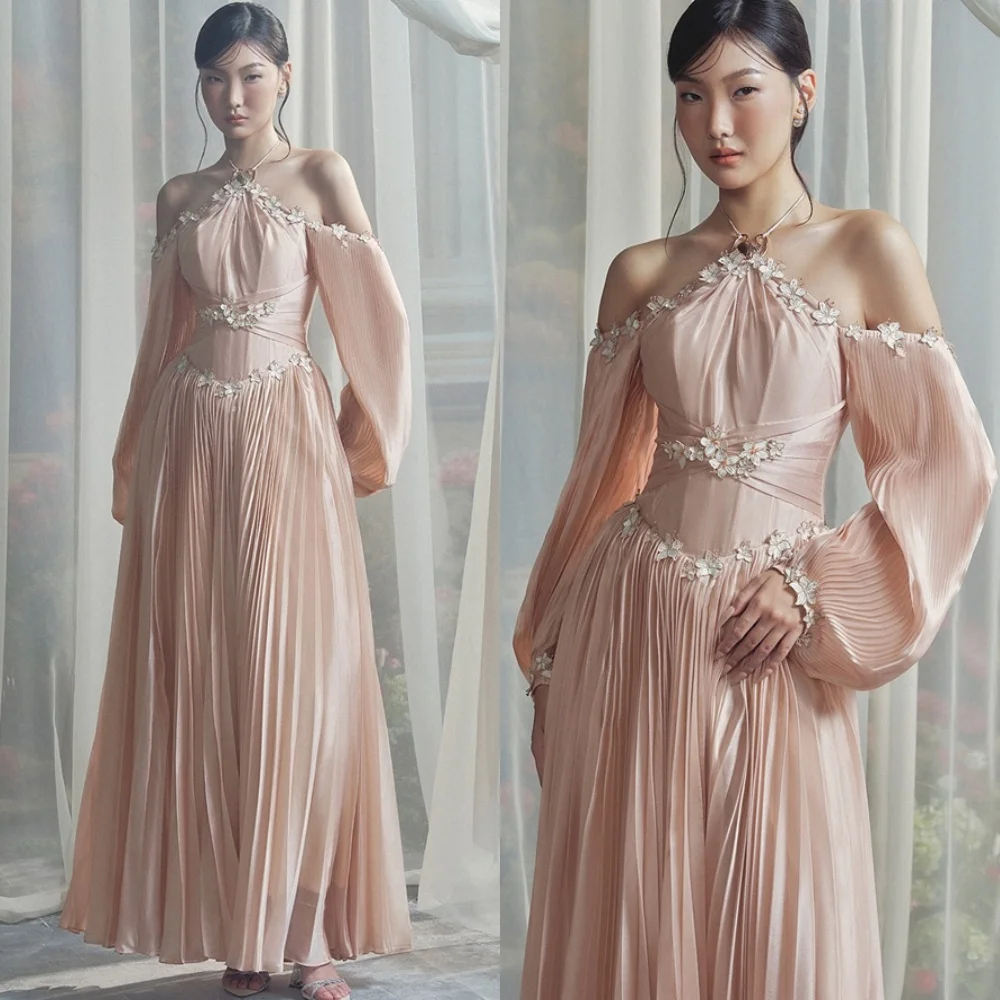 

Customized Fashion Chiffon Evening Dress Exquisite Halter Sleeveless Homecoming Dresses Modern Sweep Train Celebrity Gowns