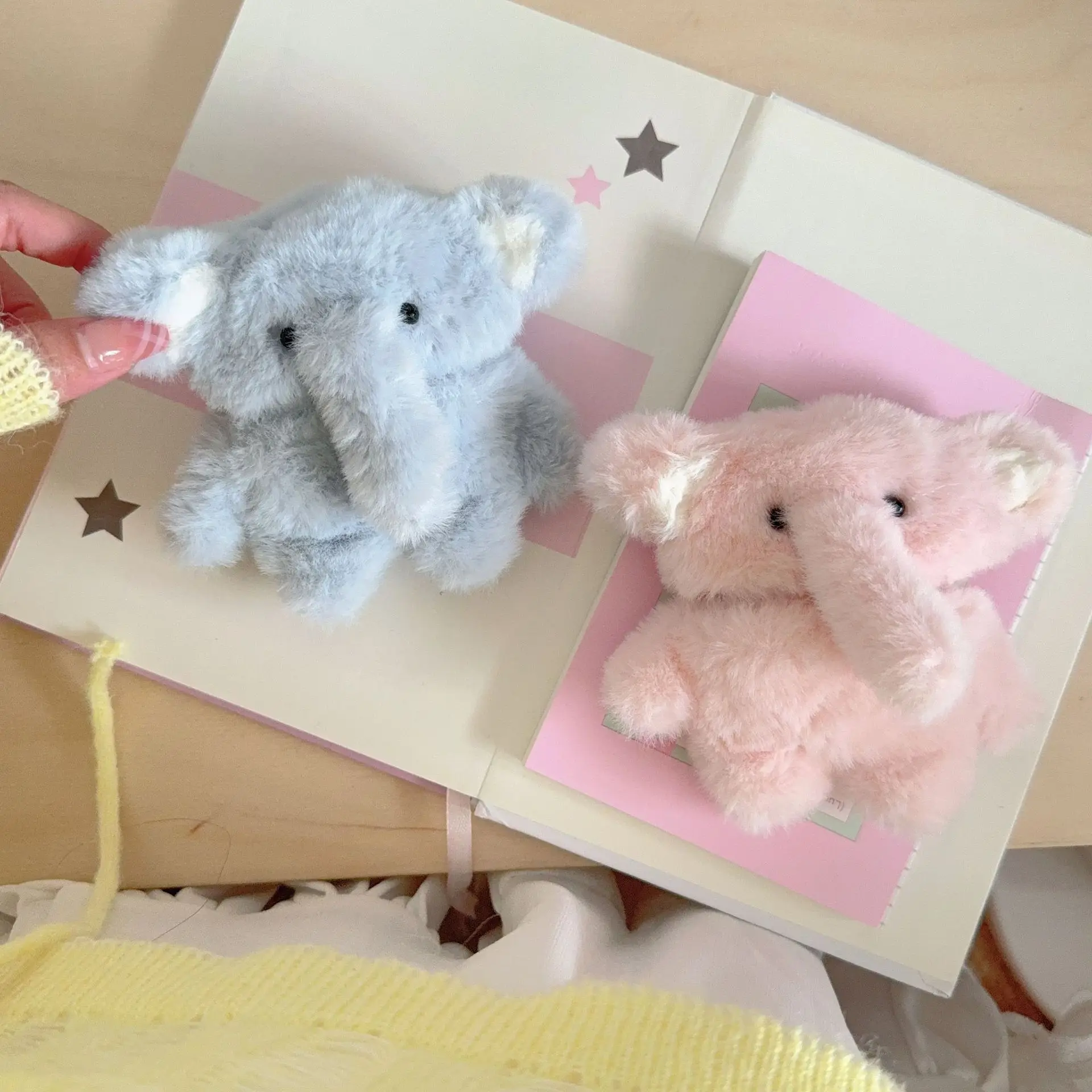 Korean 3D Cartoon Elephant Fluffy Plush Couple Earphone Case for Airpods Pro 4 3 2 1 Headset Protective Cover For Air Pods Pro 2 view 3