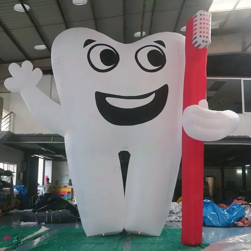 Palloncino gonfiabile gigante del dente dell'aria del personaggio dei cartoni animati del modello del dente di pubblicità gonfiabile gigante con lo spazzolino per la promozione