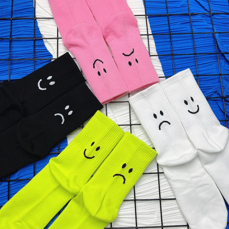 Y Demo 1 Pair Casual Crying Smiling Face Socks Creative Funny Sports Style Solid Color Couple Middle Tube Socks