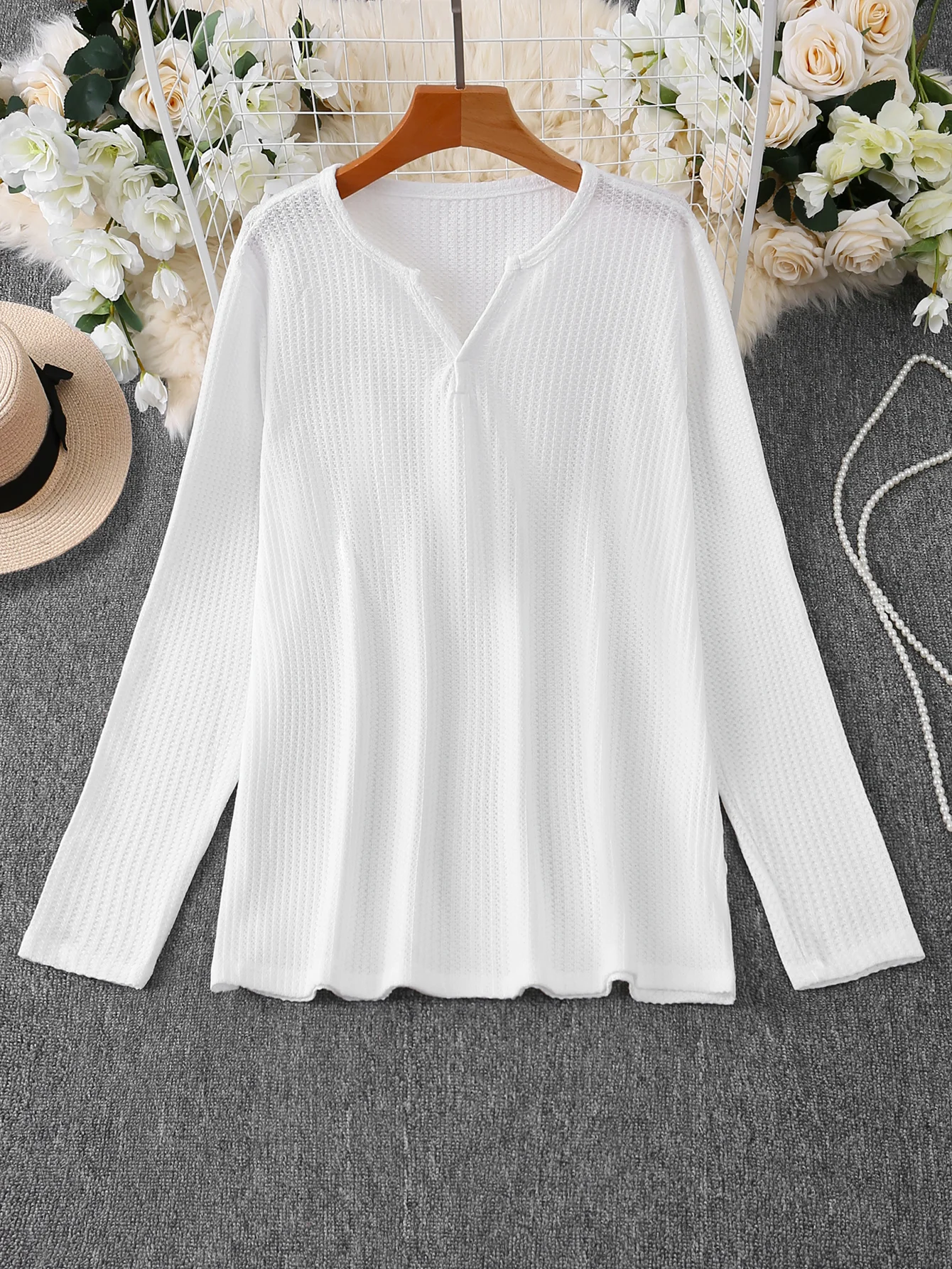 

Chic plus size V-neck blouse for women, solid color knitted long sleeve top, suitable for office and casual wear