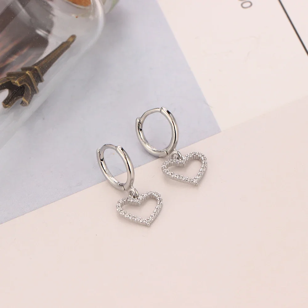 Wholesale Shiny  CZ Cubic Zirconia Heart Hangle Ear Rings Crystal  Drop Earrings for Women Huggie Simple Jewelry