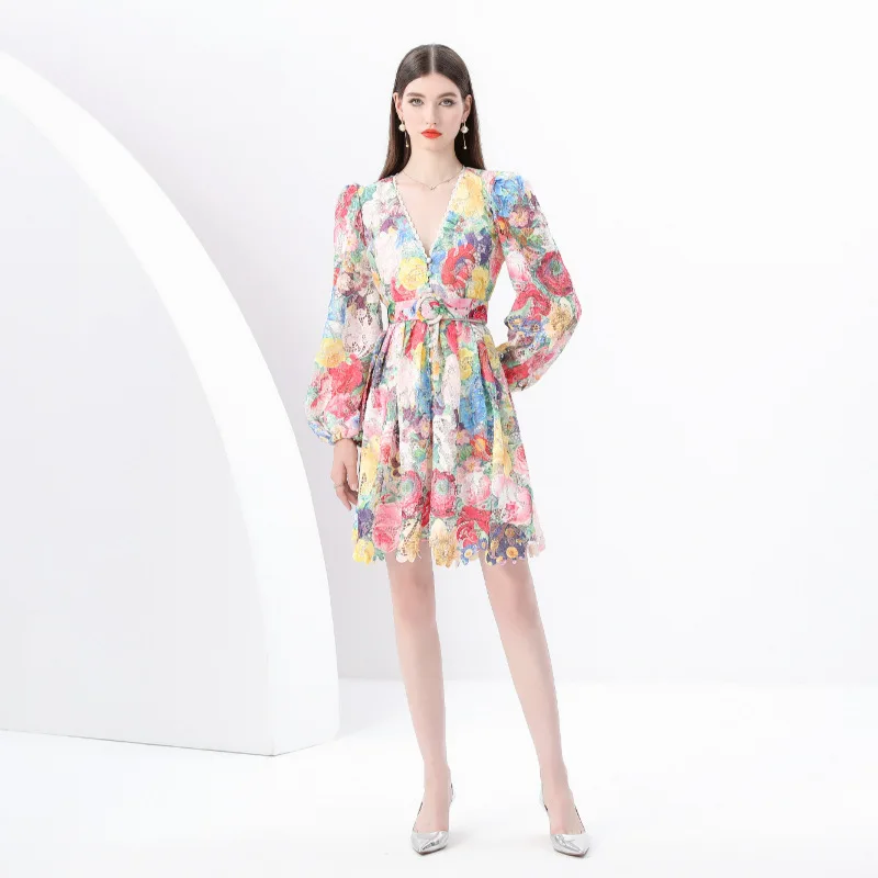 

2025 Early Spring New Women's Elegant Painted Style Retro V-Neck Print Puff Sleeve Short Dress Fashion Dress A001