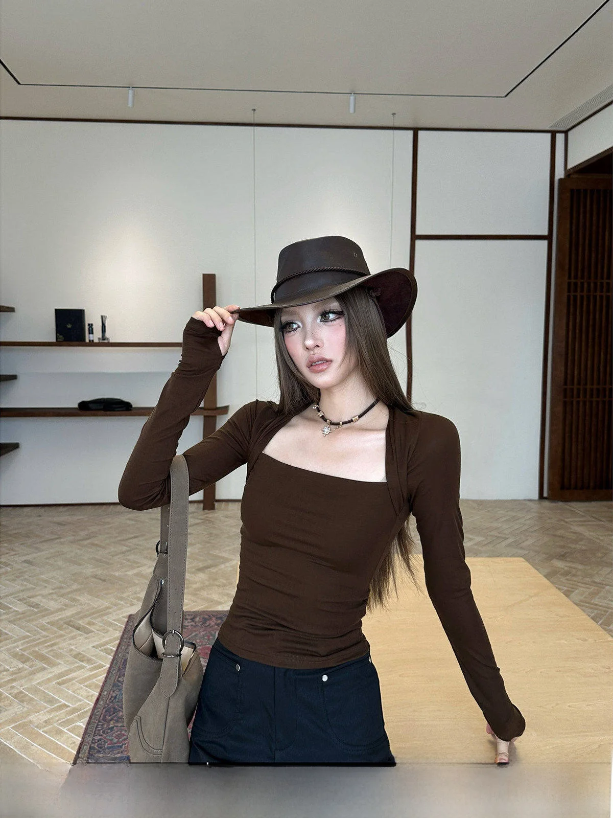 Slim Fit Long Sleeve T-Shirt Women's Base Layer Shirt Square Collar Spicy Girl Style GO GO BURN Autumn Design Sense Top