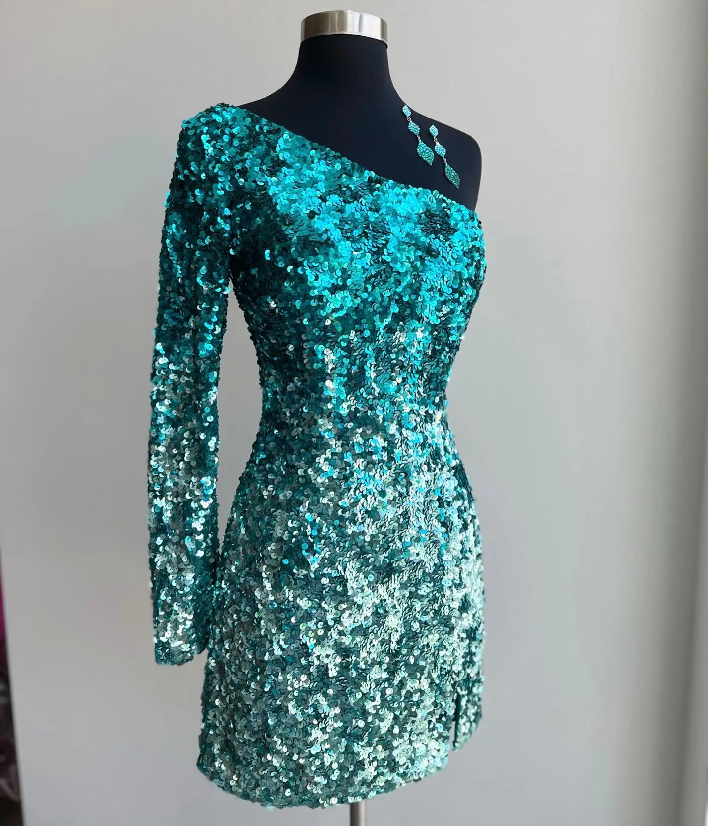 

Ombre Sequin Mini Cocktail NYE Dress 2023 Long Sleeve Lady Formal Event Homecoming Party Gown Club Night Hoco Gala One-Shoulder