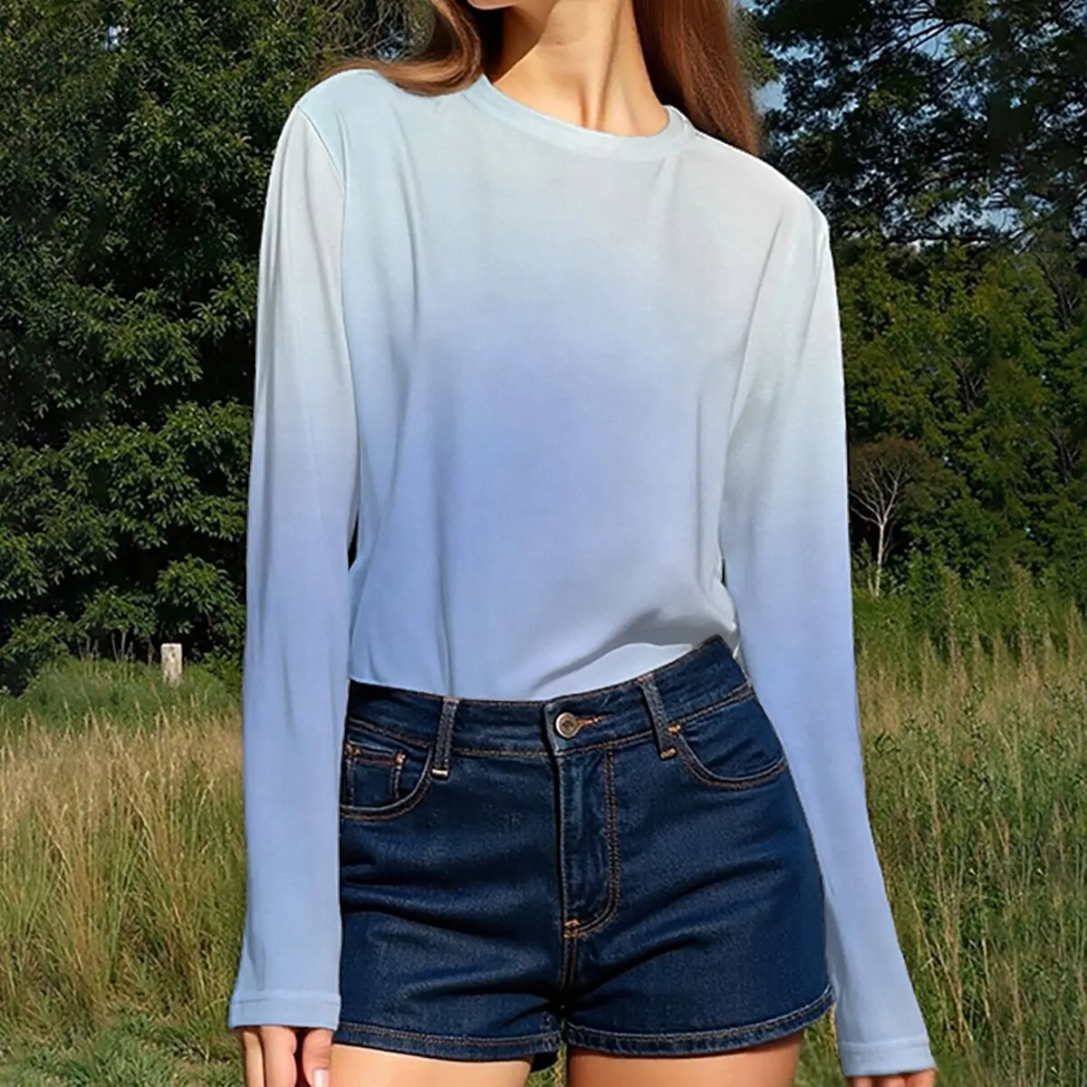 

Женская футболка с длинным рукавом для осени и зимы, сине-белый градиент, свежий и минималистичный дизайн, универсальная для поездок на работу и путешествий.