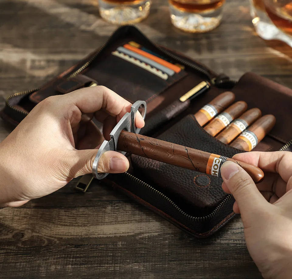 Genuine Leather Cigar Box Set of 5 with Wrist Strap Multi-Functional Travel Convenient Cigar Smoke Holder Leather Cover