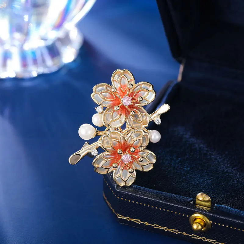 Spilla retrò con fiori di pesco, spilla alla moda ed elegante, accessorio di abbigliamento versatile, fibbia per spilla