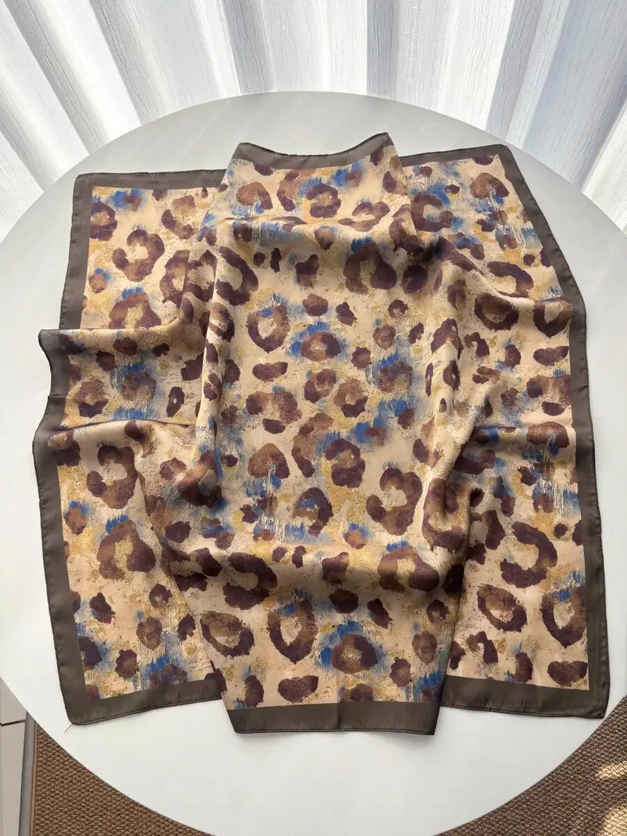 

1pc Womens Leopard Print Faux Silk Scarf Stylish Versatile Neckerchief