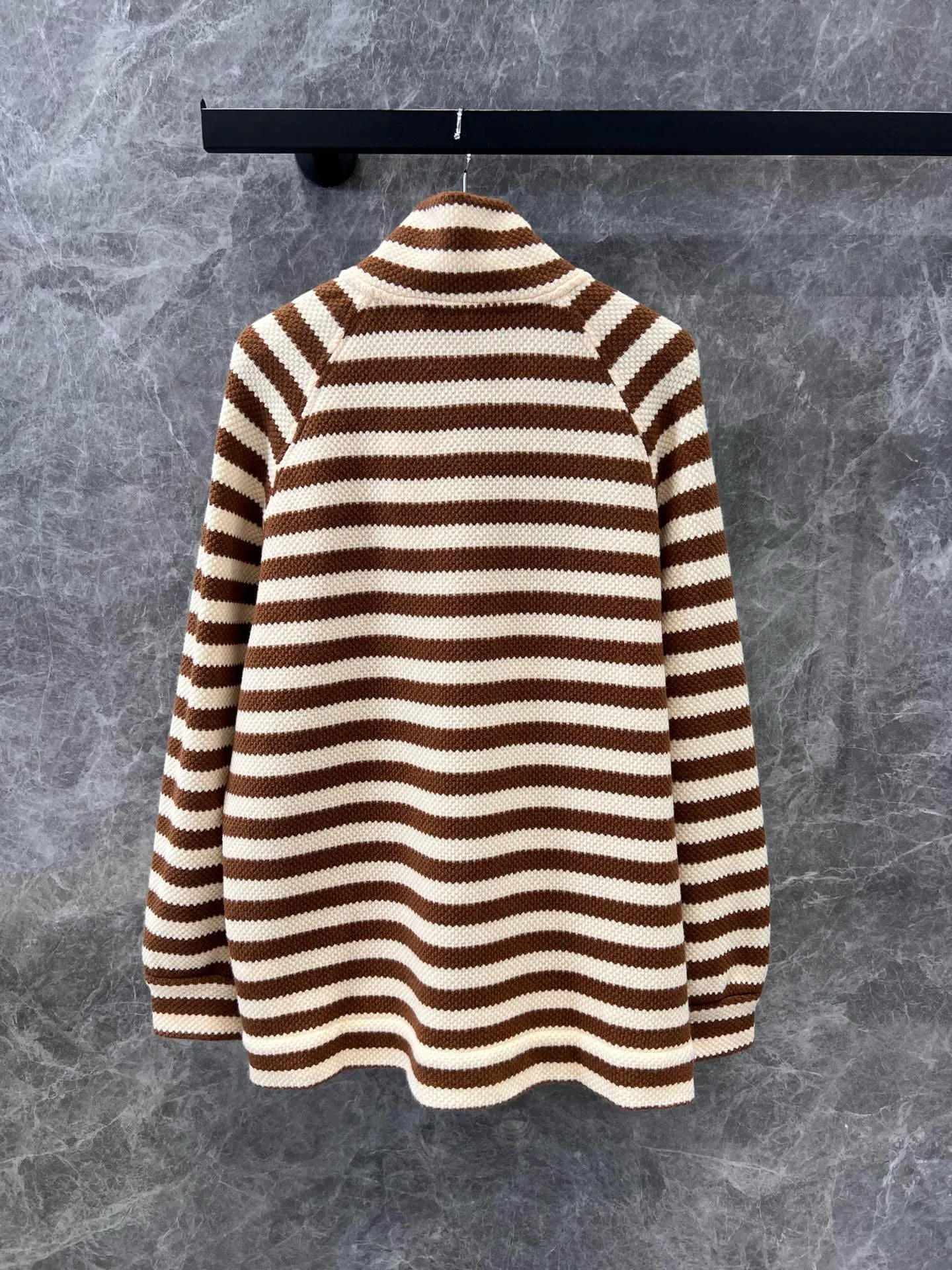 2025 Spring/Summer New Striped Bull Horn Button Stand up Collar Wool Jacket/Women's Knitted Cardigan Loose Fit, Classic Item