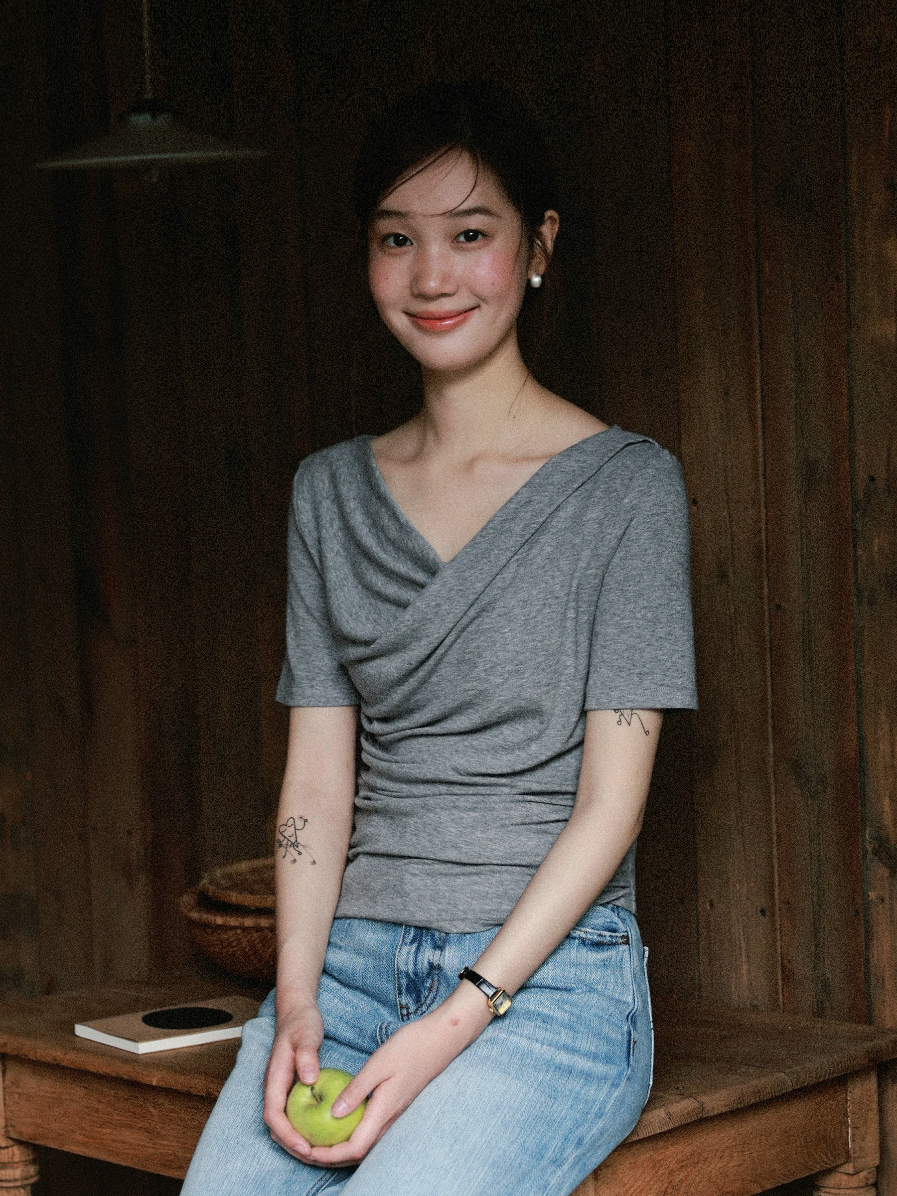 MUNNS RUIXI Slim Fit T-Shirt French Style Waist Cinched Shoulder Oblique Folded Short Sleeve Base Top Women's Summer Fashion
