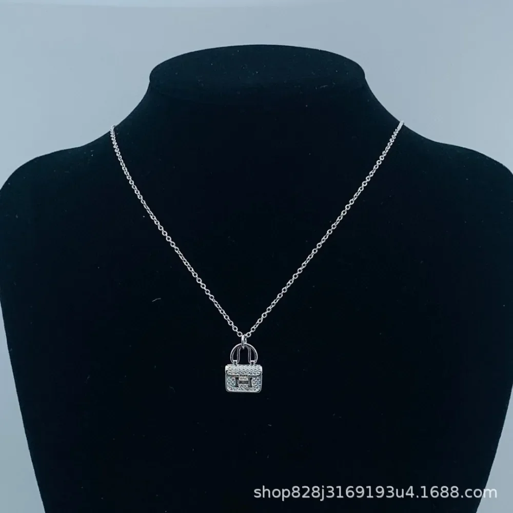 

2025 Новый классический кулон с буквой, цепочка на ключицу, модное ожерелье, женские украшения