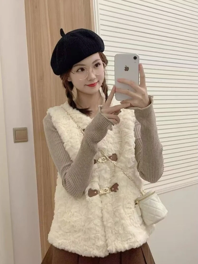Women's Korean Style Loose Fur Lined Textured Plush Vest Cape Outerwear for Autumn Winter Versatile Mix and Match Design​