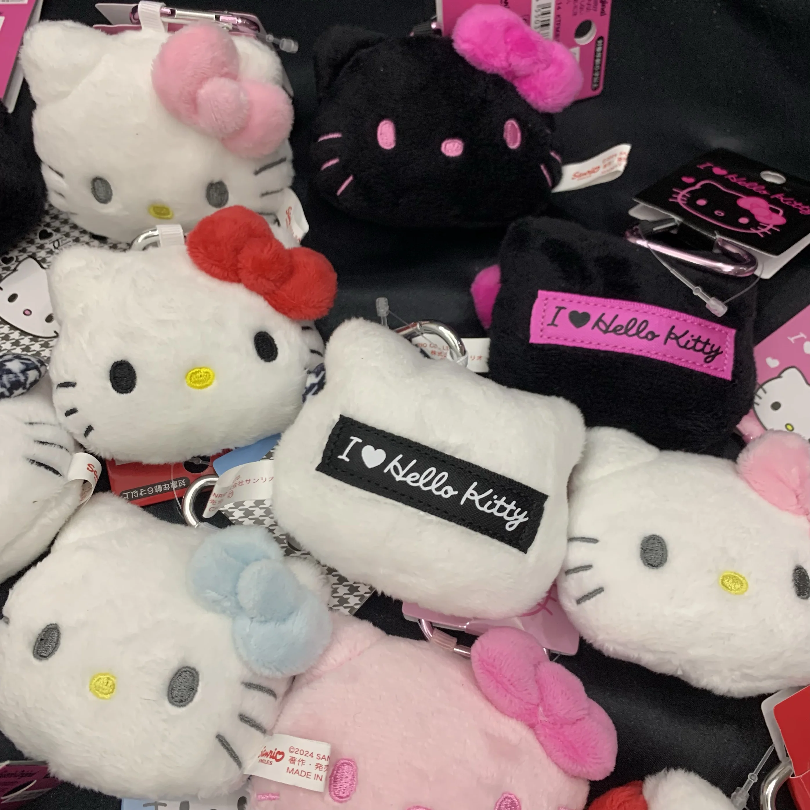 Kawaii japonais Hello Kitty en forme de coeur tête sacs pendentifs poupées en peluche porte-clés cadeaux d'anniversaire pour les filles et les enfants