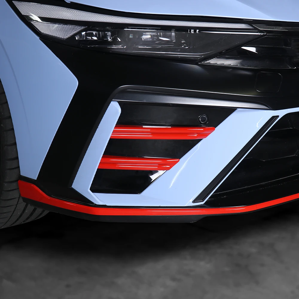 ملحقات السيارة الخارجية غطاء فتحة التهوية الأمامية للضباب مادة ABS لسيارة Hyundai Elantra CN7 N 2023 - 2025 LHD RHD المصد الأمامي