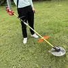 庭の電気芝刈り機 3