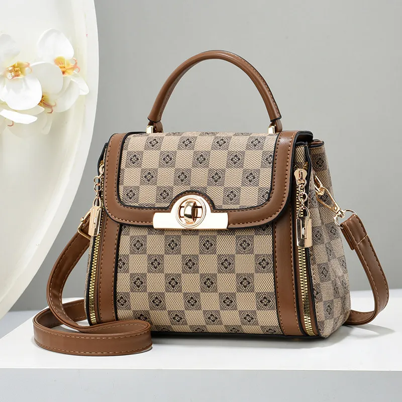 Trendy PU Small Square Crossbody Bag  Lock Flap Handbag Adjustable Shoulder Strap for Women Daily Matching Travel