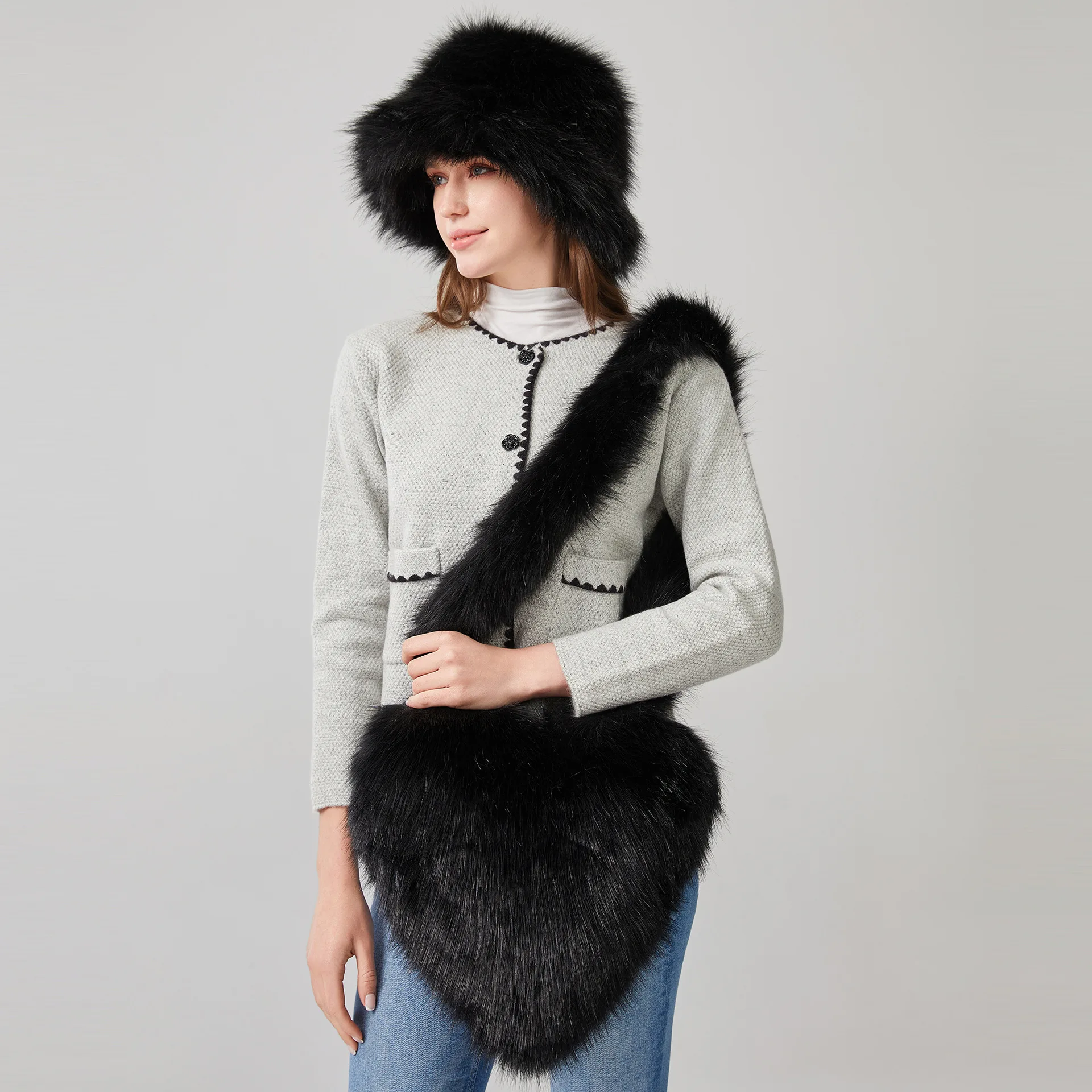 Solid Color Love Two-Piece Fur Hat and Bag Set Faux Fur Bucket Hat Solid Color Plush Warm Autumn and Winter Bucket Hat Vacation