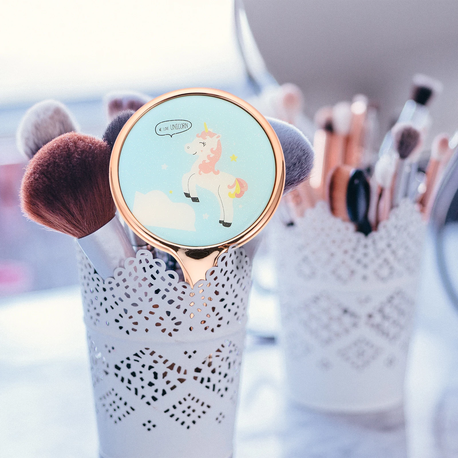 مرآة مكياج مريحة محمولة بقبضة ناعمة، مرآة سفر خفيفة الوزن للنساء، ملحقات مكياج أدوات التجميل #4