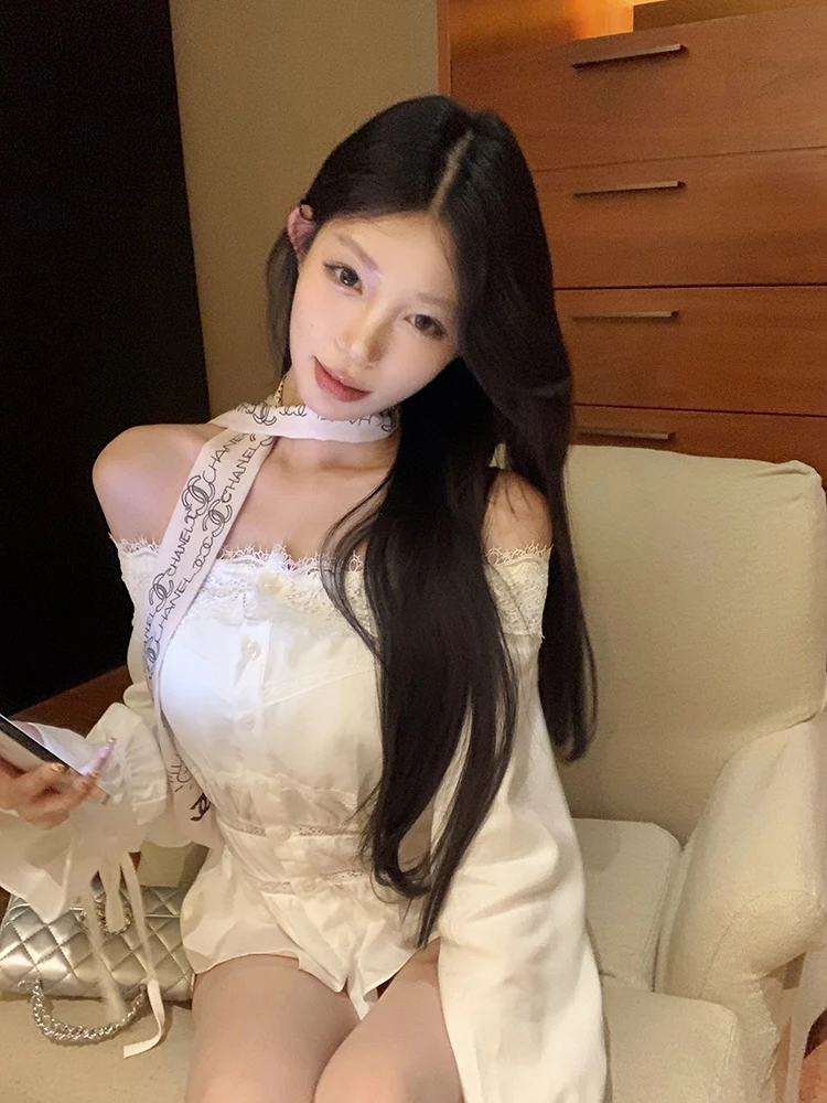 

Женская блузка с кружевными рукавами-колокол и одним открытым плечом, защита от солнца, в стиле «сладкая и острая девушка», корейская версия, приталенный крой, топ с длинными рукавами