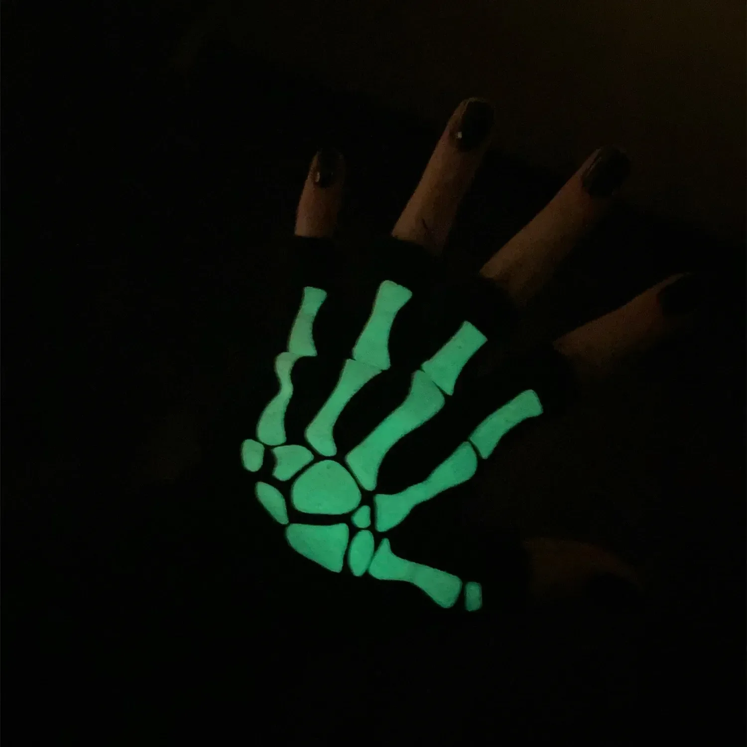 1pair New 5-11T Kids Halloween Skeleton Skull Half Finger Luminous Punk Gloves Winter Skull Fingerless Black Mitten