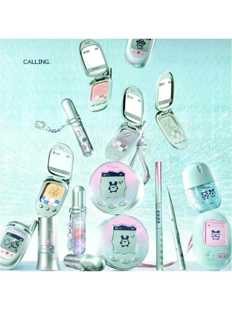 Little Ondine All-in-One Make-up-Set Perlen-Lidschatten, Creme-Rouge, Lippenstift, Fixierpuder, Augenbrauen- & Eyeliner-Stift, Essenz-Spray