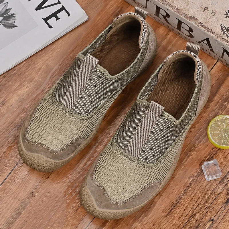 

Summer New Handmade Mesh Breathable Men Shoes Lightweight Non Slip Odor Proof Spliced Flat Bottom Hiking Shoes