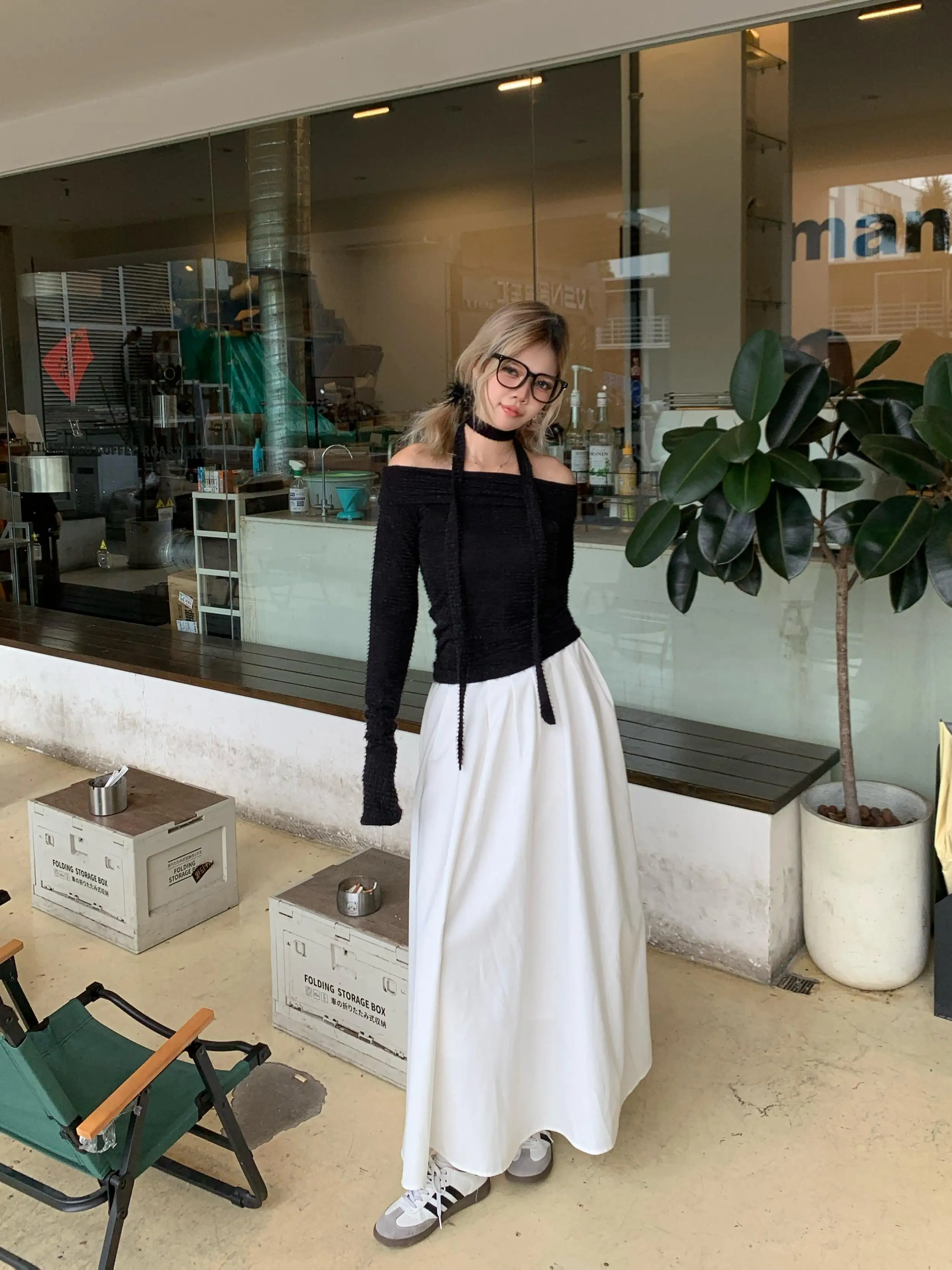 Domx Spring and Autum High-Waisted White Skirt with Large Skirt, A-Line Long Skirt, Slimming Look and Tall Umbrella Skirt, Drapedy Pleated Skirt