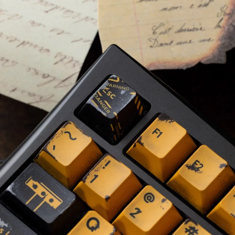 Battle Damage Theme Keycaps TUTKEYS & PBTfans Erosion Dye-Sub PBT Cherry Profile Rusted Key Caps Mechanical Keyboard Accessories