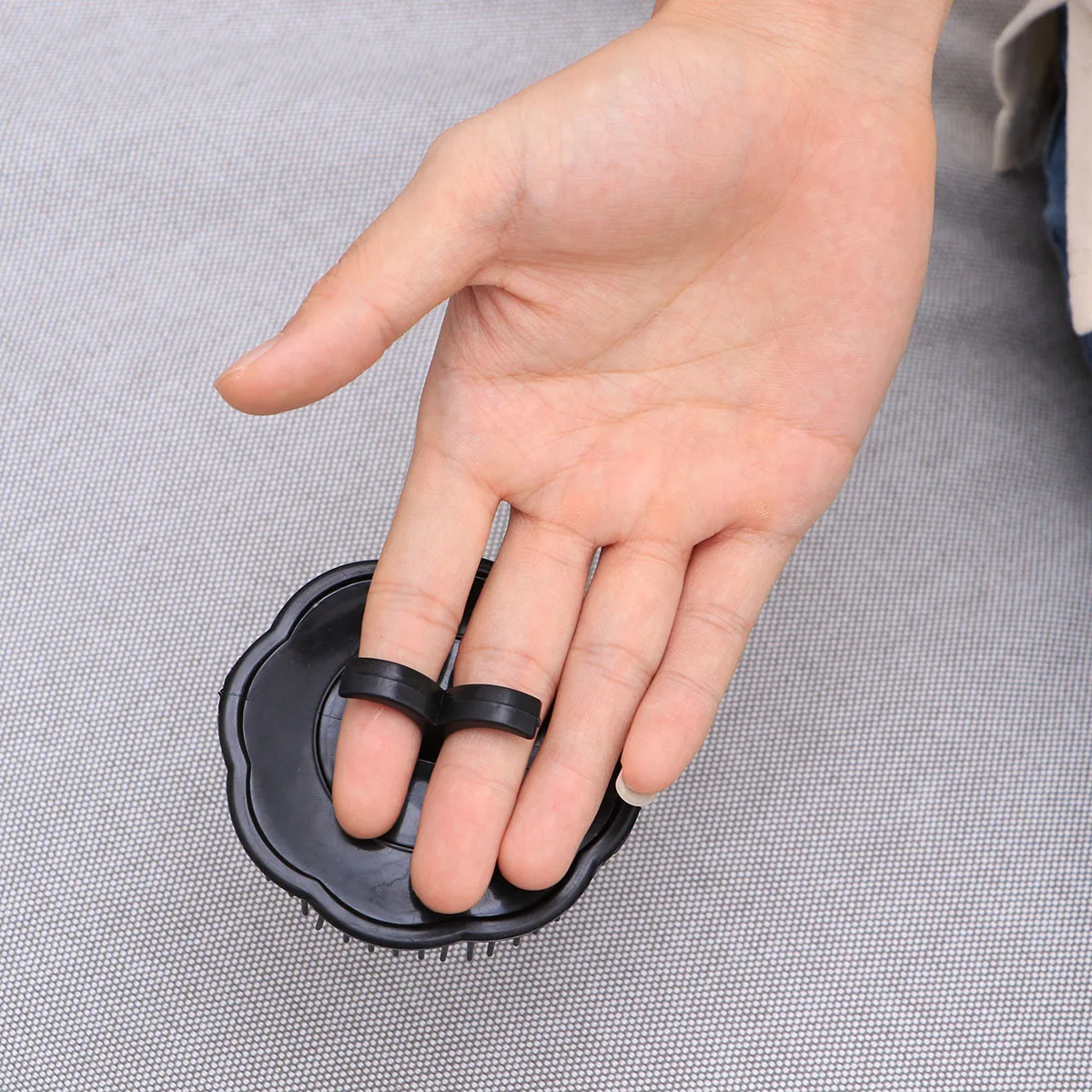 4 قطع من فرشاة شامبو الشعر، مدلك فروة الرأس، فرشاة بلاستيكية مرنة، سوداء لزيادة قشرة الدم والعناية بالشعر #5