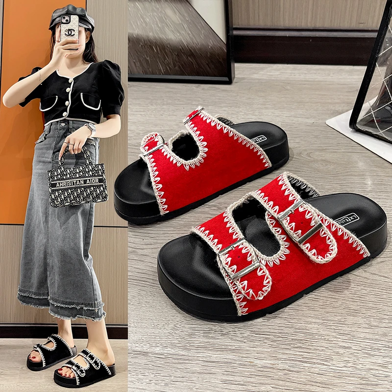 

2025Летние женские модные кожаные сабо на платформе с заклепками, винтажные тапочки с металлической фурнитурой, женская повседневная обувь, шлепанцы