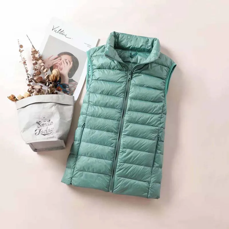 Ultralight Down Vest Women 2023 New Sleeveless Women White Duck Down Waistcoat Puffy Padded Warm Vest Jacket