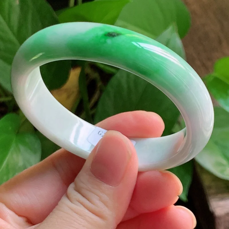 Yuanyang Green Noble Concubine Myanmar Old Pit a Leak Picking Jade Bracelet with Certificate