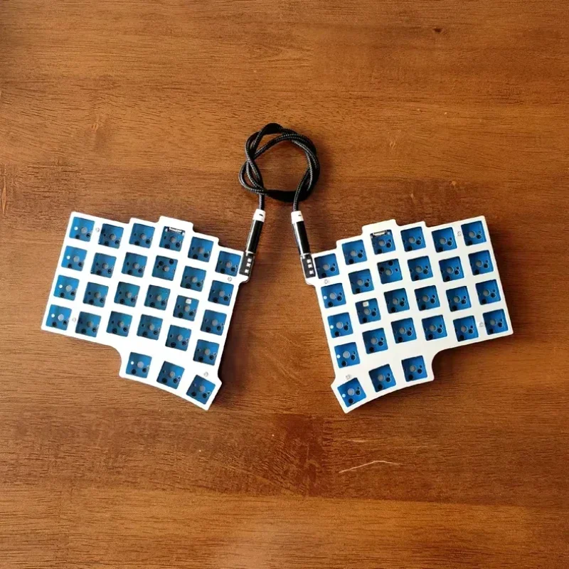 

X9 54-key Split Keyboard Wired Single-mode Aluminum Ergonomic Split Keyboard Customized QMK VIA Key-changing Mechanical Keyboard