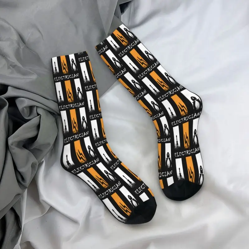 Neuheit gedruckt stolze Elektriker Socken für Frauen Männer dehnbar Sommer Herbst Winter Lineman Elektro ingenieur Geschenk Crew Socken