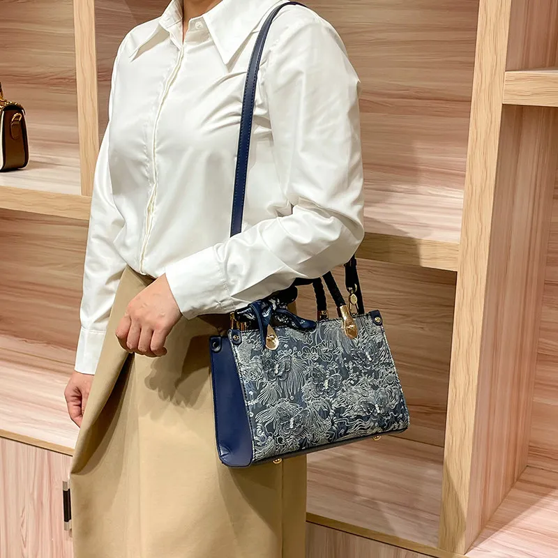 Luxury and Elegant Handheld Tote Bag with Delicate Embroidery and Unique Woven Handle 2026 Women's Chinese Style Crossbody Bag