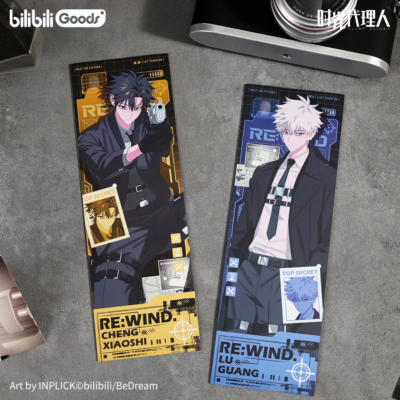 Collegamento originale Fare clic su Cheng Xiaoshi Lu Guang Qiao Ling Peluche ripiene Vestiti per bambole Borsa per carte in pelle Biglietto laser Portachiavi Anime