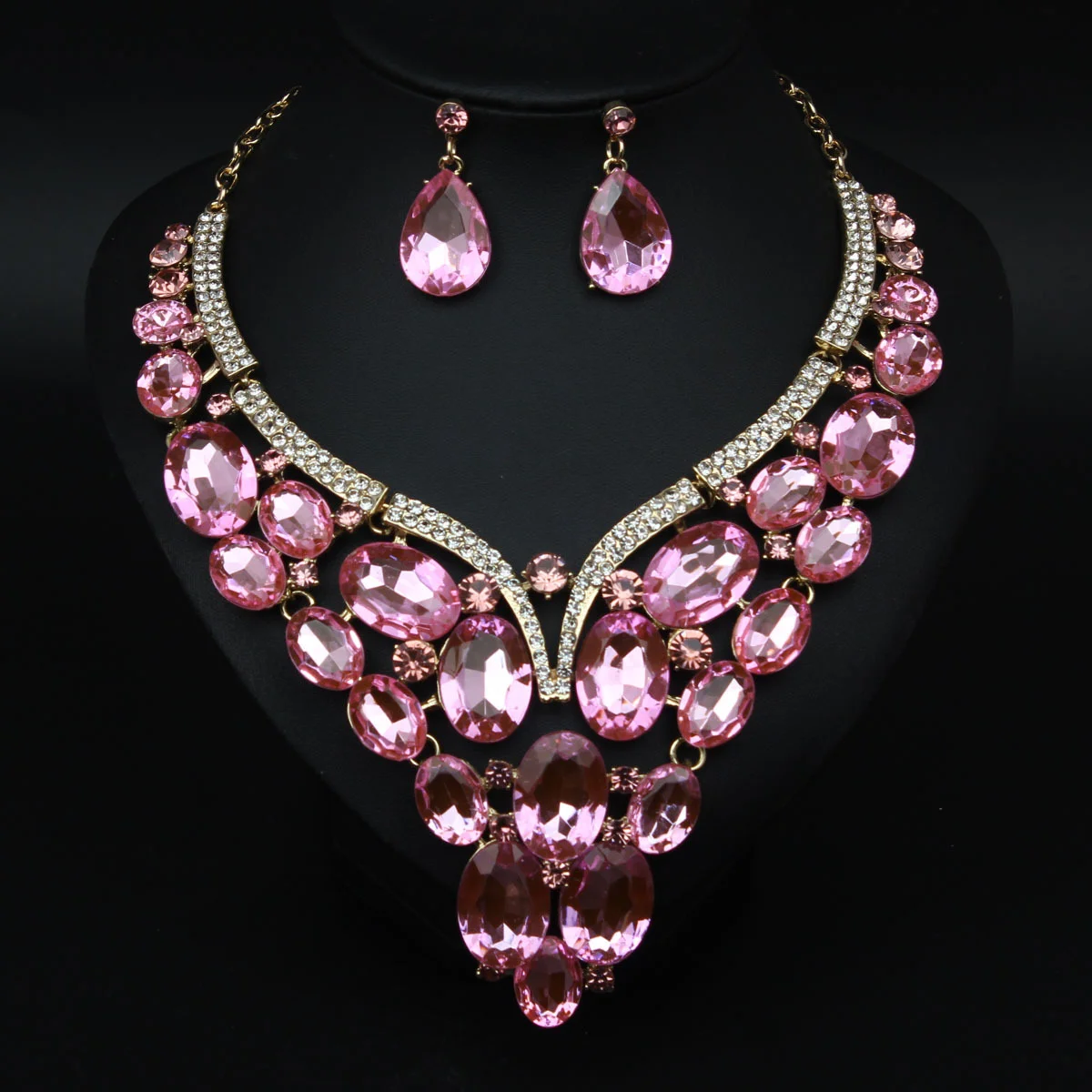 New luxury human-made crystal necklace and earring set jewelry. Wedding accessories. Gift for your wife.
